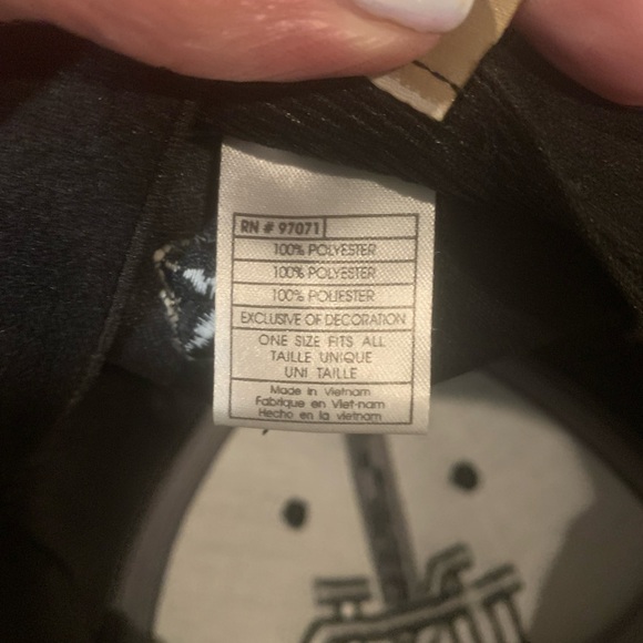 Notre Dame Hat, Top of the World, Memory Fit Black Camo Hat, One Size - Picture 9 of 14